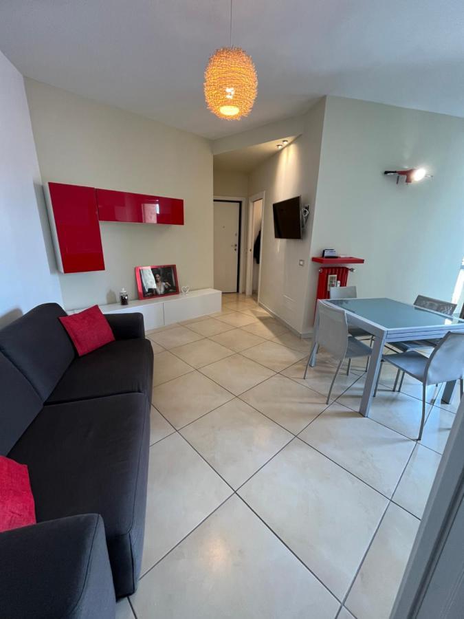 Bilocale In Centro - 10Km Da Malpensa Apartment Gallarate Luaran gambar